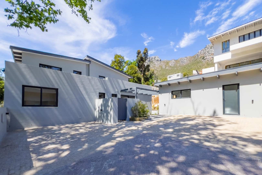 4 Bedroom Property for Sale in Overkloof Western Cape